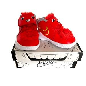 3c baby monster Nike Shoes NEW IN BOX